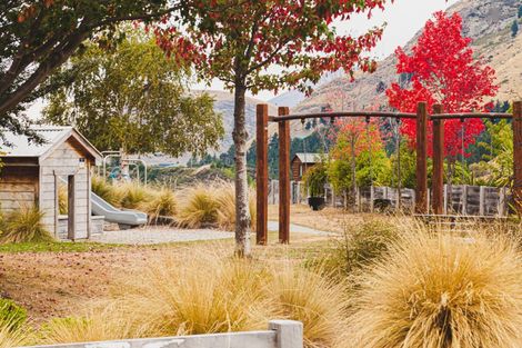 Photo of property in 1a Maple Court, Arthurs Point, Queenstown, 9371