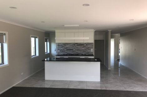 Photo of property in 21 Miharo Crescent, Flagstaff, Hamilton, 3210