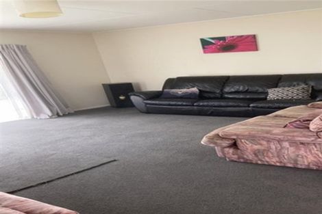 Photo of property in 32 Grenville Street, Levin, 5510