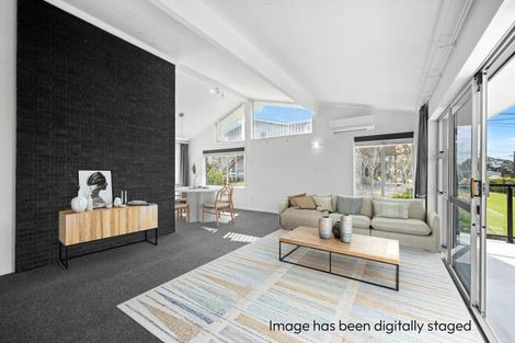 Photo of property in 18 Seaview Road, Ruakaka, 0116