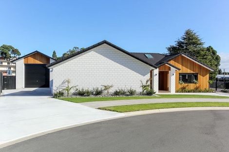 Photo of property in 6 Francis Douglas Drive, Westown, New Plymouth, 4310