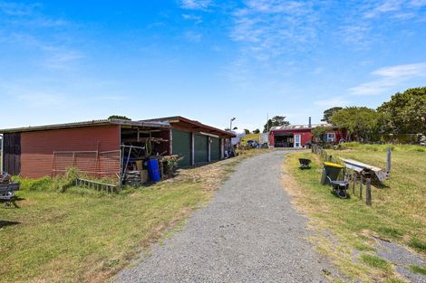 Photo of property in 380 Kaipara Coast Highway, Helensville, Kaukapakapa, 0871