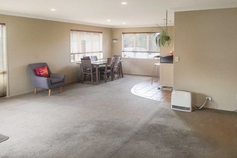 Photo of property in 4 Caroline Way, Northwood, Christchurch, 8051