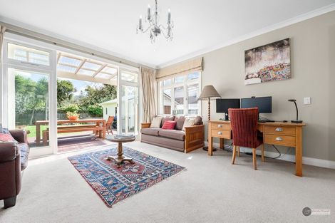 Photo of property in 5-7 Mahoe Street, Eastbourne, Lower Hutt, 5013