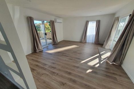 Photo of property in 1/5 Myna Place, Weymouth, Auckland, 2103