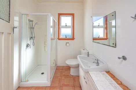 Photo of property in 16 Central Avenue, Gonville, Whanganui, 4501