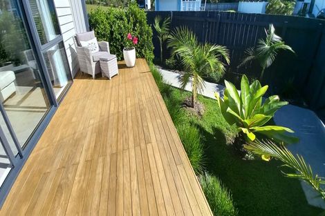 Photo of property in 2 Meenas Place, Cable Bay, 0420