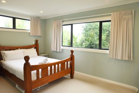 Photo of property in 171a Beach Haven Road, Beach Haven, Auckland, 0626