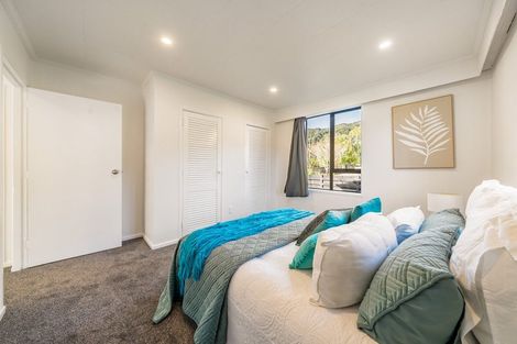 Photo of property in 17 Cleland Crescent, Naenae, Lower Hutt, 5011