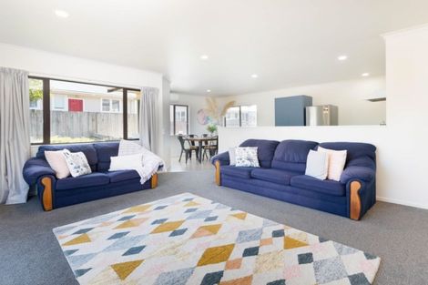 Photo of property in 59a Whanga Crescent, Titahi Bay, Porirua, 5022