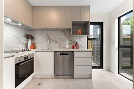 Photo of property in 5/27 Taikata Road, Te Atatu Peninsula, Auckland, 0610