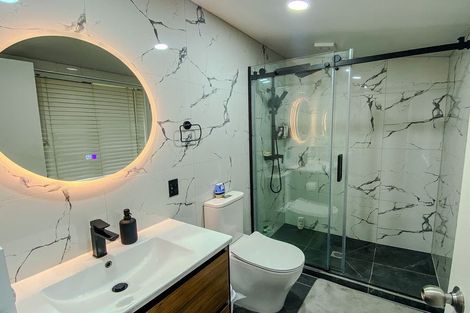 Photo of property in 19 Moore Street, Hillcrest, Auckland, 0627