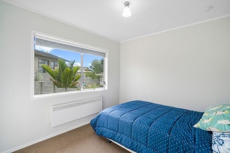 Photo of property in 1/325 Triangle Road, Massey, Auckland, 0614