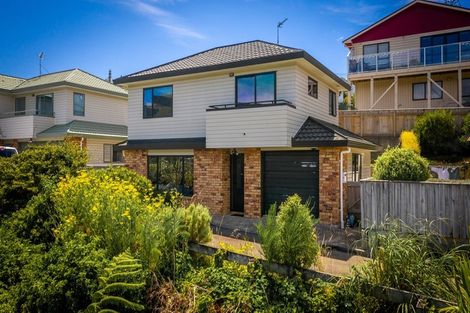 Photo of property in 3c Duncan Street, Tawa, Wellington, 5028