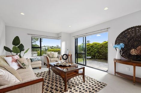 Photo of property in 6a Tobago Place, Sunnynook, Auckland, 0620