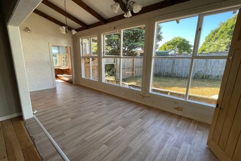 Photo of property in 6 West Street, Papakura, 2110