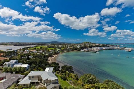 Photo of property in 2/134 Calliope Road, Stanley Point, Auckland, 0624