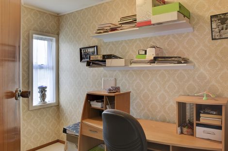 Photo of property in 11 Fairbrother Street, Carterton, 5713