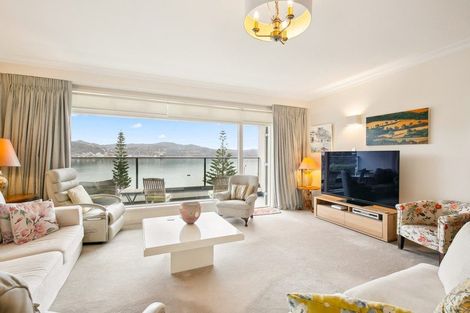 Photo of property in Broadwater Apartments, 214 Oriental Parade, Oriental Bay, Wellington, 6011