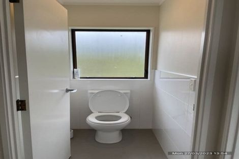 Photo of property in 2/67 Aviemore Drive, Highland Park, Auckland, 2010