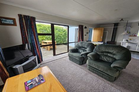 Photo of property in 9 Arthur Road, Owaka, 9585