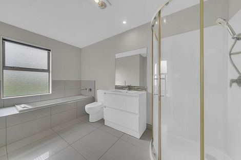 Photo of property in 14 Pipipi Crescent, Takanini, 2112