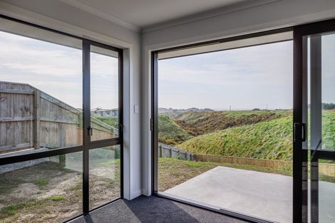 Photo of property in 19 Corsica Court, Fitzherbert, Palmerston North, 4410