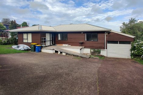 Photo of property in 2/12 Heathglen Place, Bayview, Auckland, 0629