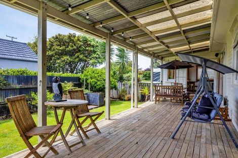 Photo of property in 58 Govett Avenue, Frankleigh Park, New Plymouth, 4310