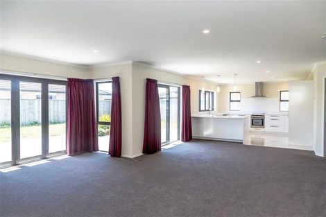 Photo of property in 11 Feist Street, Carterton, 5713