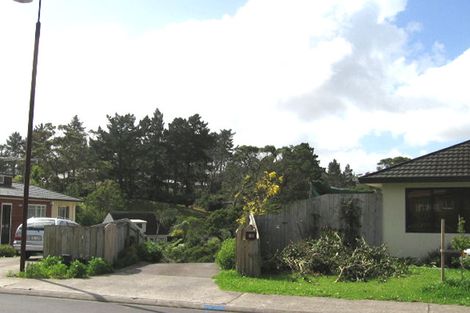 Photo of property in 15 Zefiro Drive, Massey, Auckland, 0614