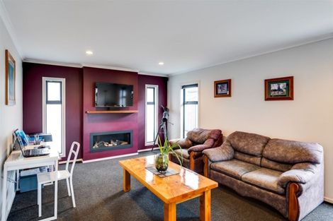 Photo of property in 11 Hawea Place, Poraiti, Napier, 4112