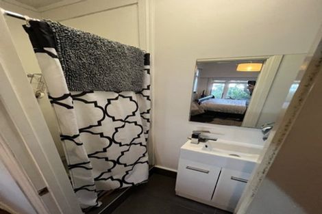 Photo of property in 4 Rangiora Avenue, Kaiwharawhara, Wellington, 6035