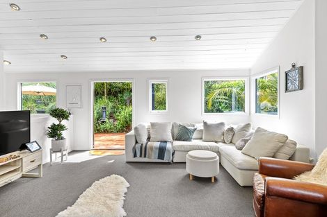 Photo of property in 141 Matipo Road, Te Atatu Peninsula, Auckland, 0610