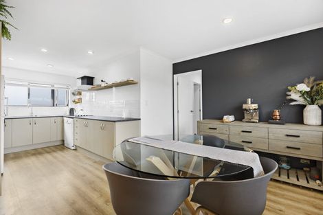 Photo of property in 16 Daniel Place, Kelvin Grove, Palmerston North, 4414