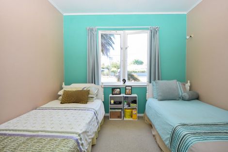 Photo of property in 30 Taverner Street, Carterton, 5713