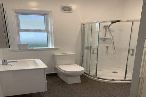 Photo of property in 200 Queens Drive, Lyall Bay, Wellington, 6022