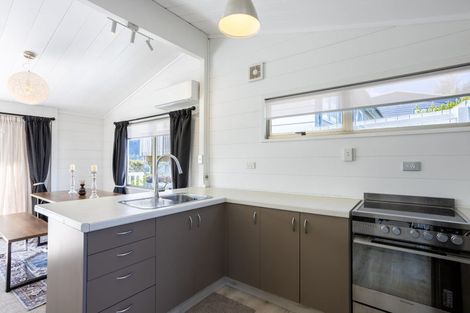 Photo of property in 6 Ridge Road, Tairua, 3508