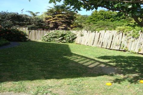Photo of property in 2/3 Northwick Place, Hillcrest, Auckland, 0627