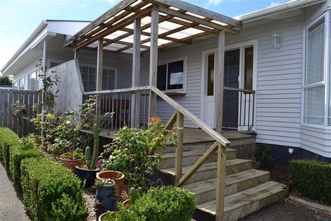 Photo of property in 11 Duke Avenue, Pukekohe, 2120