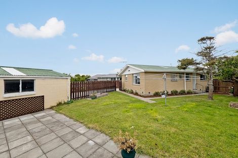 Photo of property in 18 Dunoon Place, Woolston, Christchurch, 8062