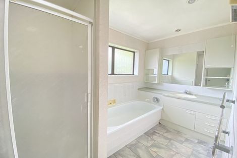 Photo of property in 36 Cromdale Avenue, Highland Park, Auckland, 2010