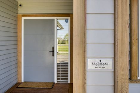 Photo of property in 71 Oak Road, Poraiti, Napier, 4112