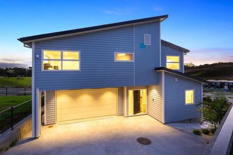 Photo of property in 47 Windlass Street, Long Bay, Auckland, 0630