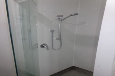 Photo of property in 81 Hobsonville Road, West Harbour, Auckland, 0618