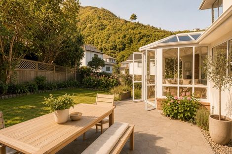 Photo of property in 4 Ridvan Grove, Ngaio, Wellington, 6035