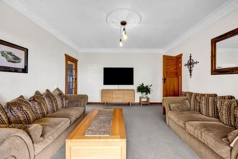 Photo of property in 58 Govett Avenue, Frankleigh Park, New Plymouth, 4310