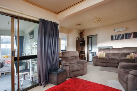 Photo of property in 1 Aerodrome Road, Elgin, Gisborne, 4010