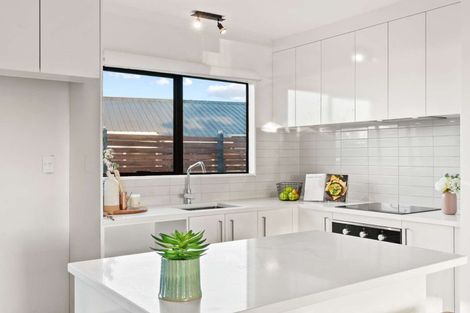 Photo of property in 91 Templeton Place, Clendon Park, Auckland, 2103