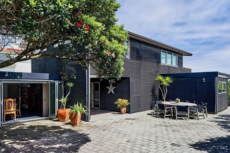 Photo of property in 215 Manly Street, Paraparaumu Beach, Paraparaumu, 5032